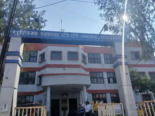 भोपाल में दूल्हे के सामने दुल्हन का अपहरण, कार में बैठाकर ले गए अज्ञात युवक