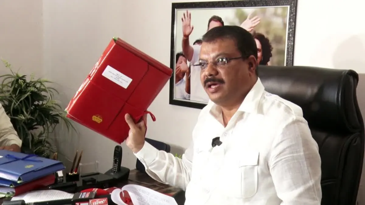 उमंग सिंघार का सनसनीखेज आरोप, 'गोविंद सिंह राजपूत के पास पहुंचे हर माह 150 करोड़