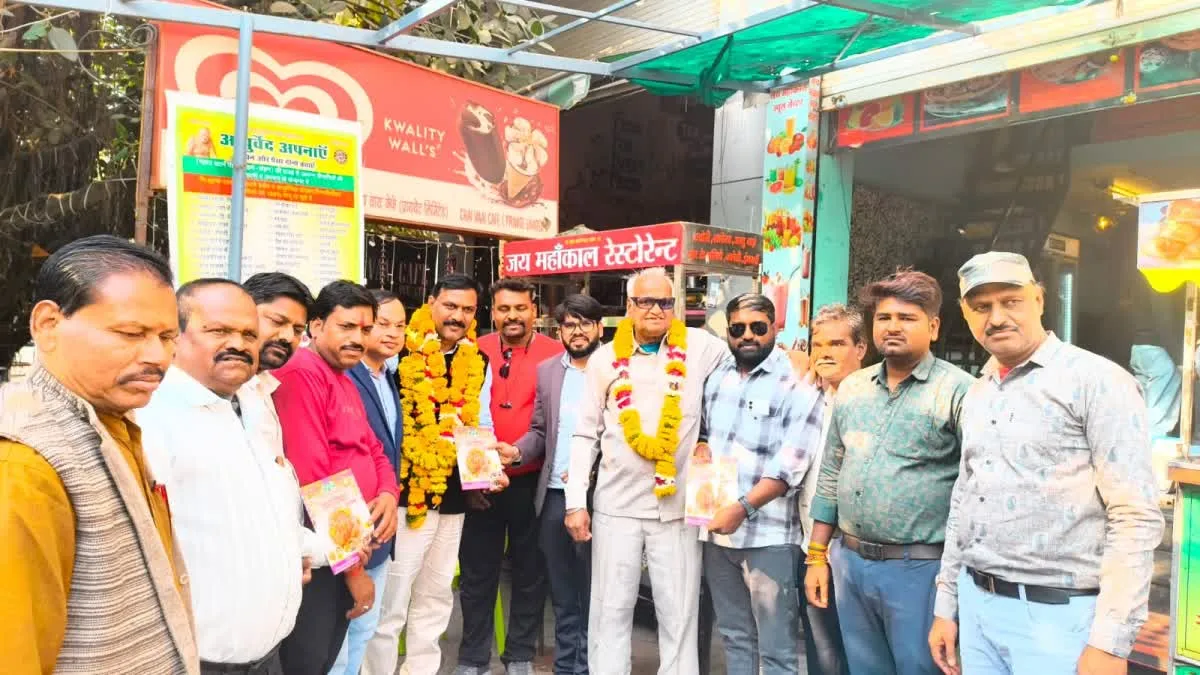 अपनों में घिरे प्रहलाद पटेल, लोधी समाज ने कहा- भीख समझने की गलती न करें, मांगें माफी