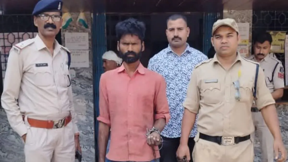 पड़ोसी का बेजुबान जानवर बार बार घर में घुसता था, की निर्मम हत्या