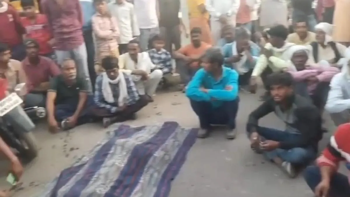 रेत से भरी ट्रैक्टर-ट्रॉली ने पति- पत्नी को कुचलाः पत्नी की मौत, पति गंभीर