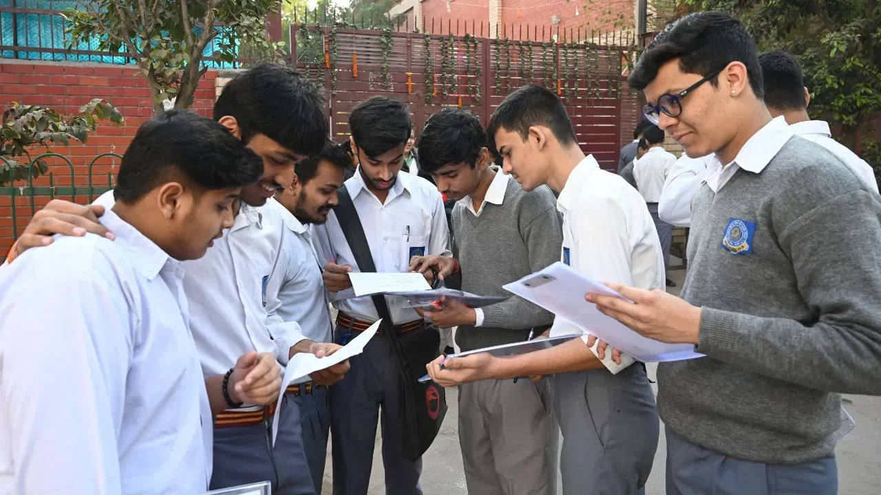 CBSE ने दिया छात्रों को दिया होली का गिफ्ट, बाद में दे सकेंगे 15 मार्च को होने वाला एग्जाम