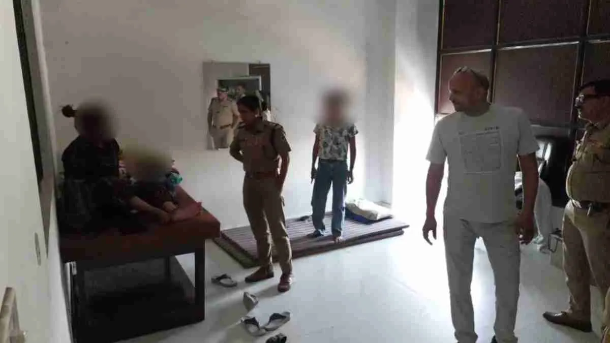 3 युवती और 1 युवक… स्पा सेंटर में पुलिस की रेड, नजारा देख खाकी भी हुई पानी-पानी