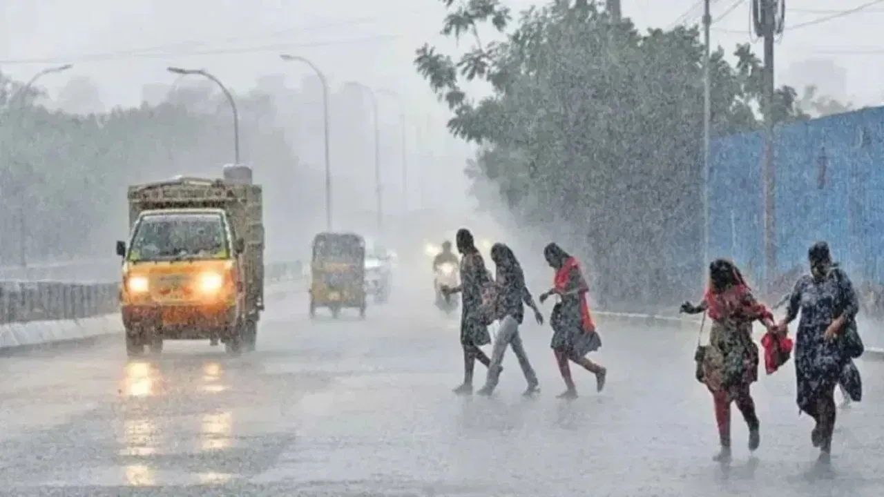 होली पर होगी जमकर बारिश! दिल्ली समेत कई राज्यों में बिगड़ेगा मौसम, जानें अपने इलाके का हाल