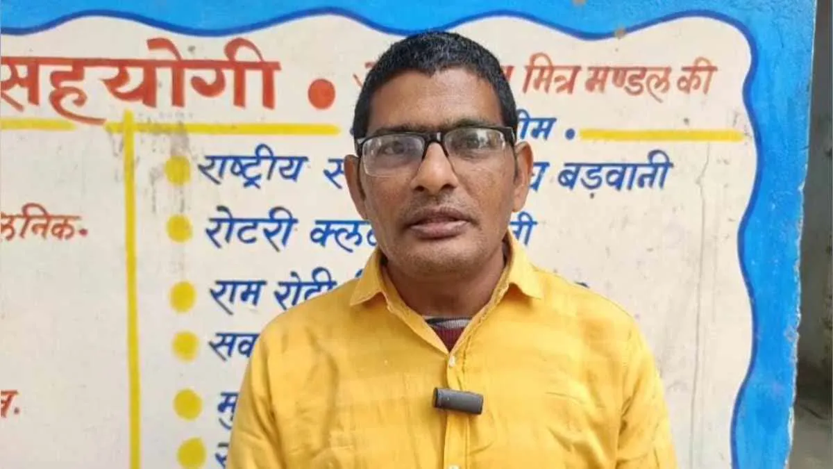 बेसहारों का फरिश्ता बड़वानी का फूड मैन, रोजाना जरूरतमंदों के घरों में पहुंचा रहा मुफ्त भोजन
