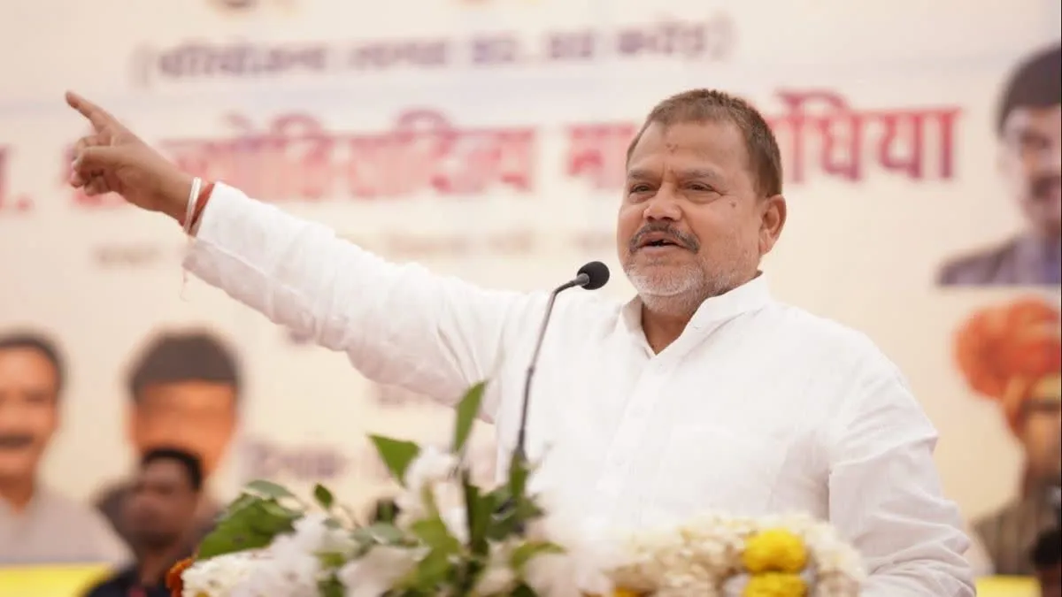 प्रद्युम्न सिंह तोमर 1 साल तक पहनेंगे बिना प्रेस किए कपड़े, कांग्रेस बोली- ऊर्जा नहीं, नौटंकी मंत्री