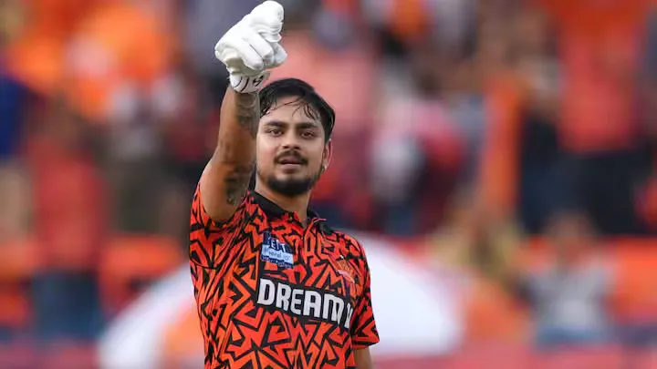 IPL 2025: ऑरेंज कैप की रेस में आगे चल रहे हैं ईशान किशन, सबसे ज्यादा रन बनाने के मामले में टॉप पर ये तीन खिलाड़ी
