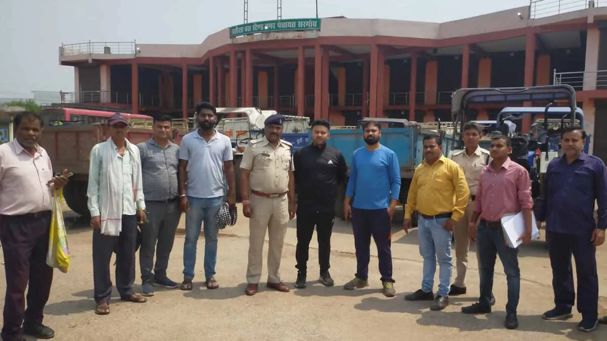 अवैध खनिज परिवहन पर बड़ा एक्शन, खनिज, राजस्व और पुलिस की संयुक्त टीम ने जब्त किया 10 ट्रैक्टर और एक हाइवा