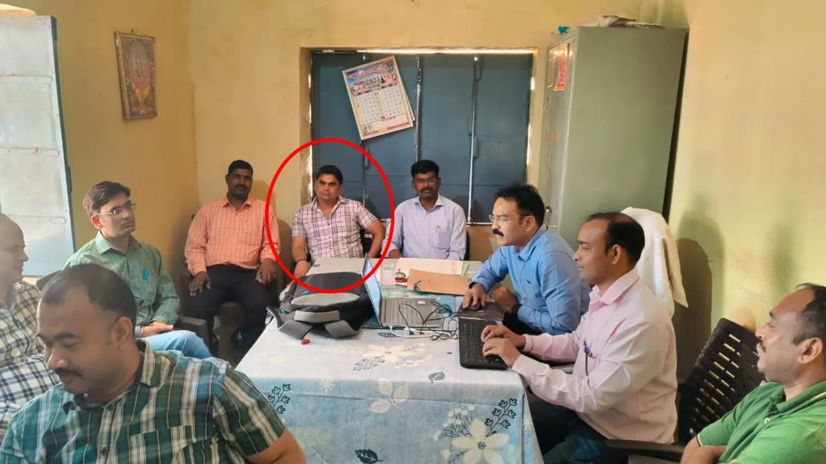 15 हजार की रिश्वत लेते सहायक मंडी उपनिरीक्षक गिरफ्तार, पूर्व नपा अध्यक्ष से इस काम के बदले मांगी थी घूस