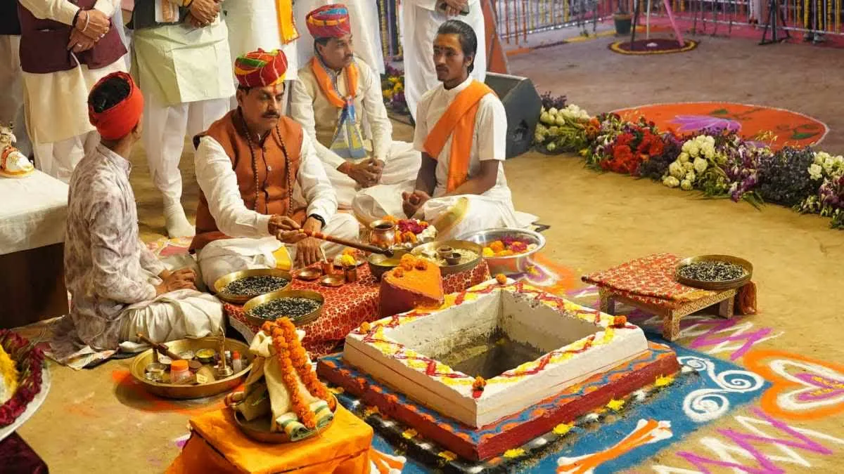 'केक काटना फालतू का काम', मोहन यादव ने खास अंदाज में मनाया जन्मदिन