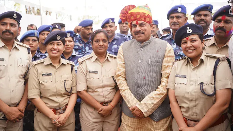 सीएम मोहन यादव ने होली पर किया बड़ा ऐलान, पुलिस विभाग में सरकार निकालेगी 8500 से अधिक नई भर्तियां