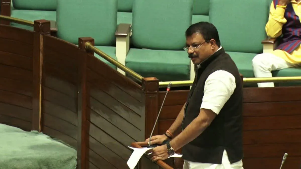 अपनी ही कार्रवाई में उलझी सरकार, कांग्रेस ने हंगामे के बाद सदन से किया वॉकआउट