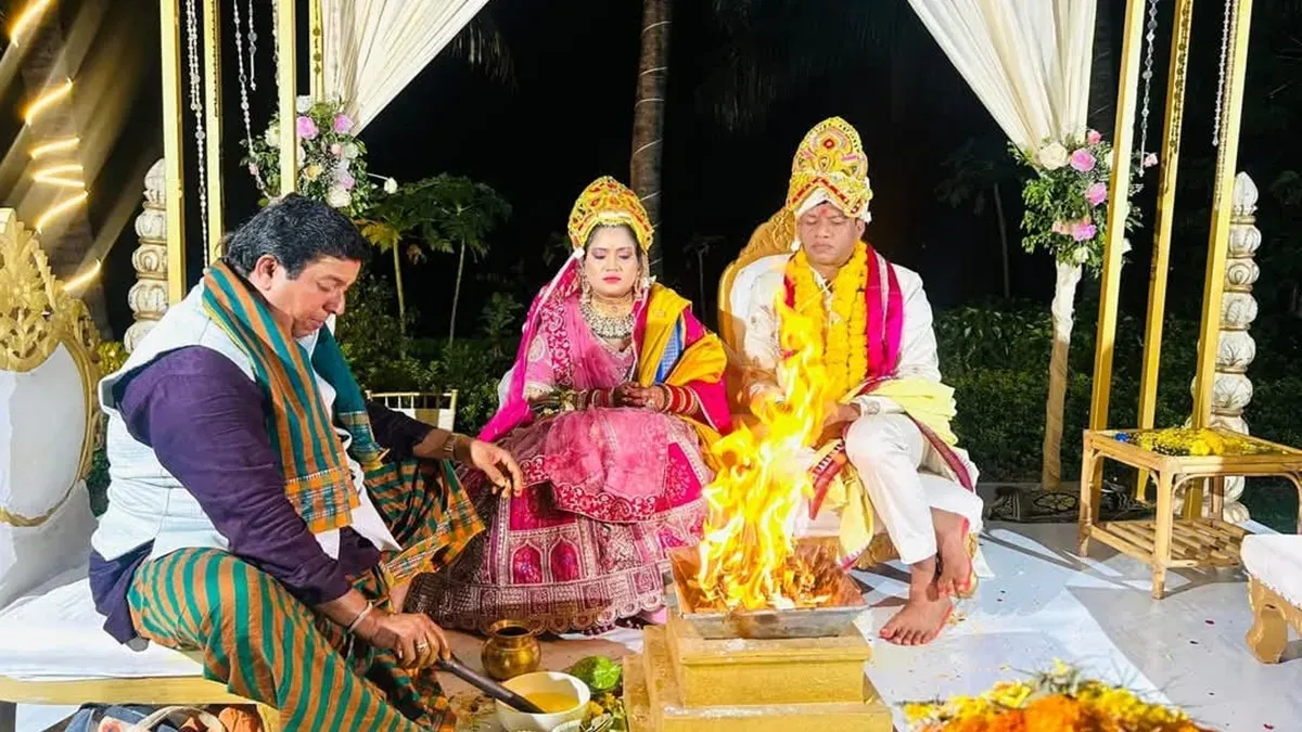 पूर्व सांसद को उनके समाज ने 12 साल के लिए बहिष्कृत किया, दूसरी जाति की लड़की से शादी करने की मिली सजा