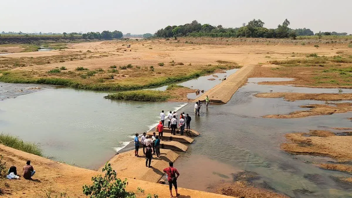 बस्तर की जीवनदायिनी इंद्रावती नदी पर मंडराया जल संकट, किसानों ने दी आंदोलन की चेतावनी 