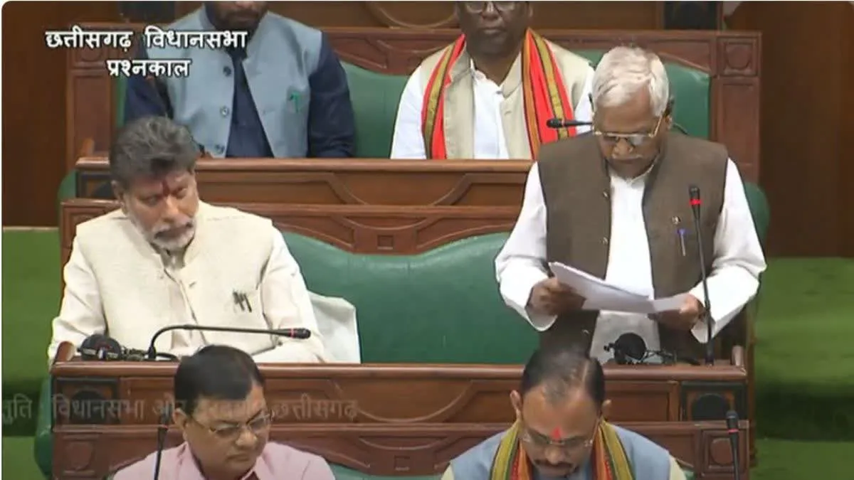 छत्तीसगढ़ विधानसभा में उठा नदी नालों में केमिकल वाटर छोड़ने का मुद्दा, मंत्री बोले चेतावनी के बाद भी नहीं माने तो होगी कार्रवाई