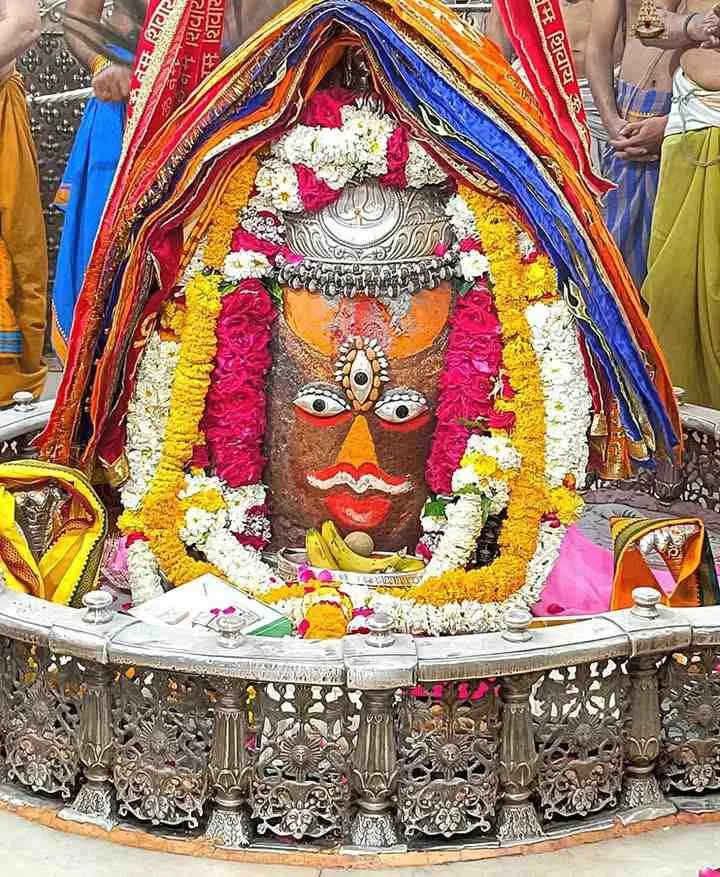 भगवान महाकाल का राजा स्वरूप श्रृंगार