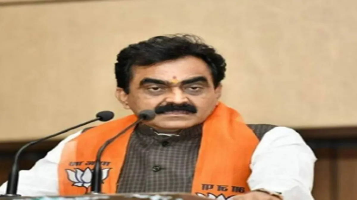 सौगात ए मोदी पर सियासत: MP के मंत्री बोले- राजीव गांधी ने सिर्फ कहा था देश के संसाधनों पर पहला अधिकार मुस्लिमों का, PM मोदी ने कर के दिखाया