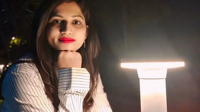 लाड़ली बेटी को पंखे से लटका देख पिता के पैरों तले से खिसकी जमीन