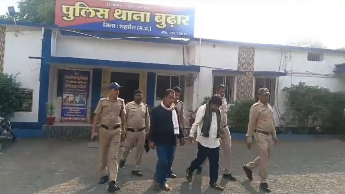 शहडोल में पुलिस पर हमले का मामला: 4 आरोपी गिरफ्तार, 16 अब भी फरार, आरोपी को पकड़ने गई टीम पर बरसाए थे पत्थर  