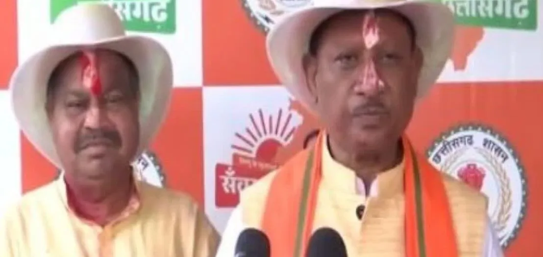 होलिका दहन और होली की सीएम ने दी बधाई, कहा-प्रेम और भाईचारे के साथ मनाएं रंगों का त्योहार