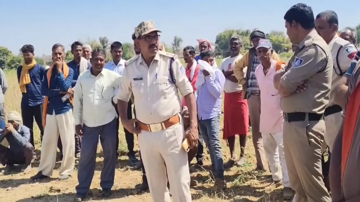 सीधी में रूह कंपा देने वाली घटना, पोते-बहू की जलती चिता में कूदे उसके दादा 