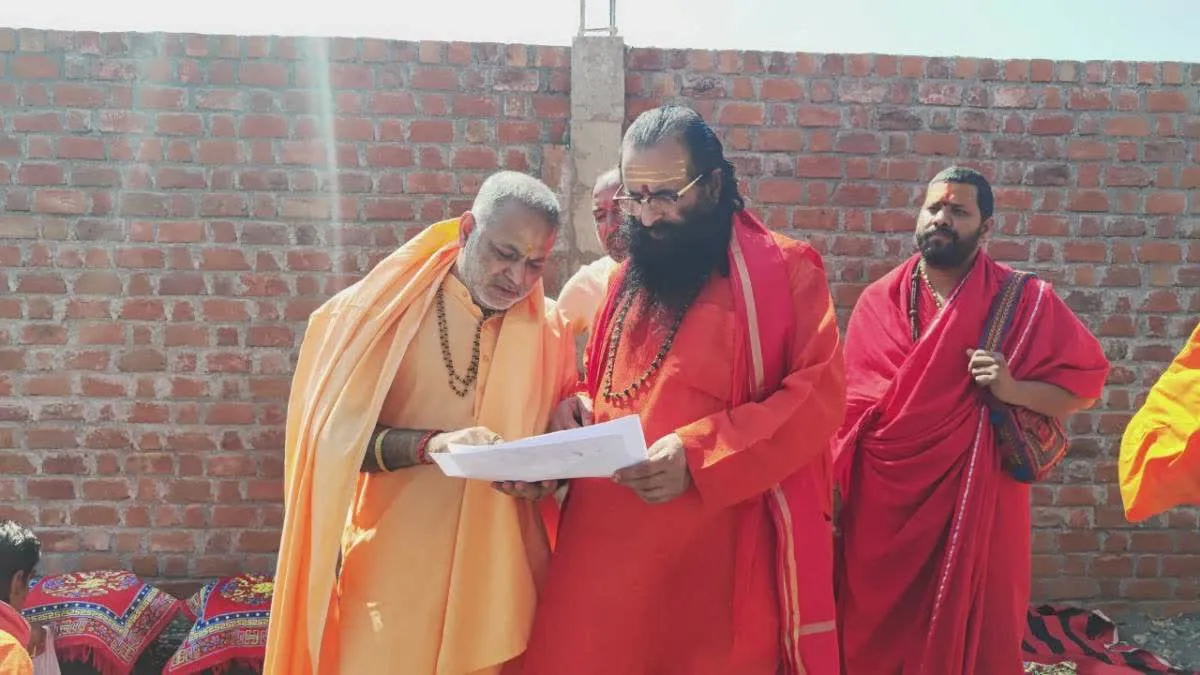 उज्जैन सिंहस्थ में यूट्यूबर्स बैन! अखाड़ा परिषद अध्यक्ष का बयान, ऐसे लोगों को शिप्रा के घाटों से दूर रखा जाए