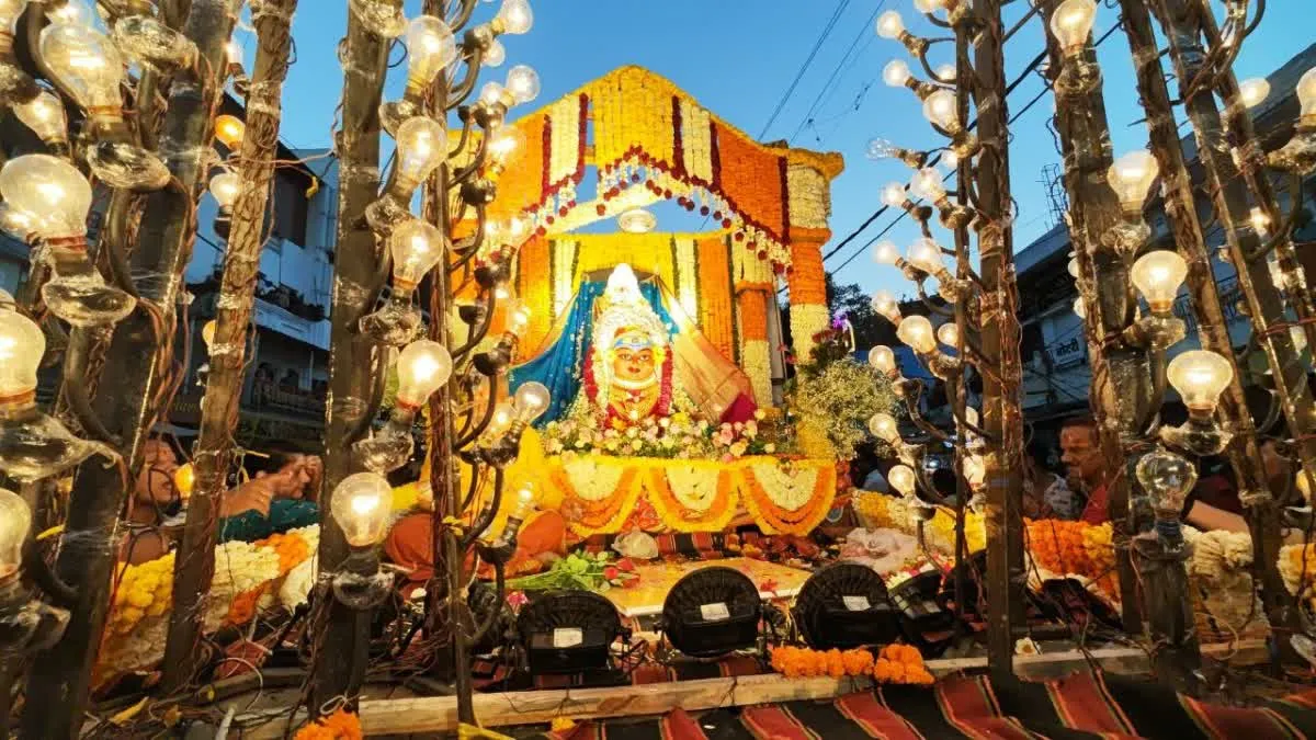 महाकालेश्वर में रंगपंचमी की धूम, झांकियों ने मन मोहा, भूत-प्रेत और देवी-देवता आए नजर