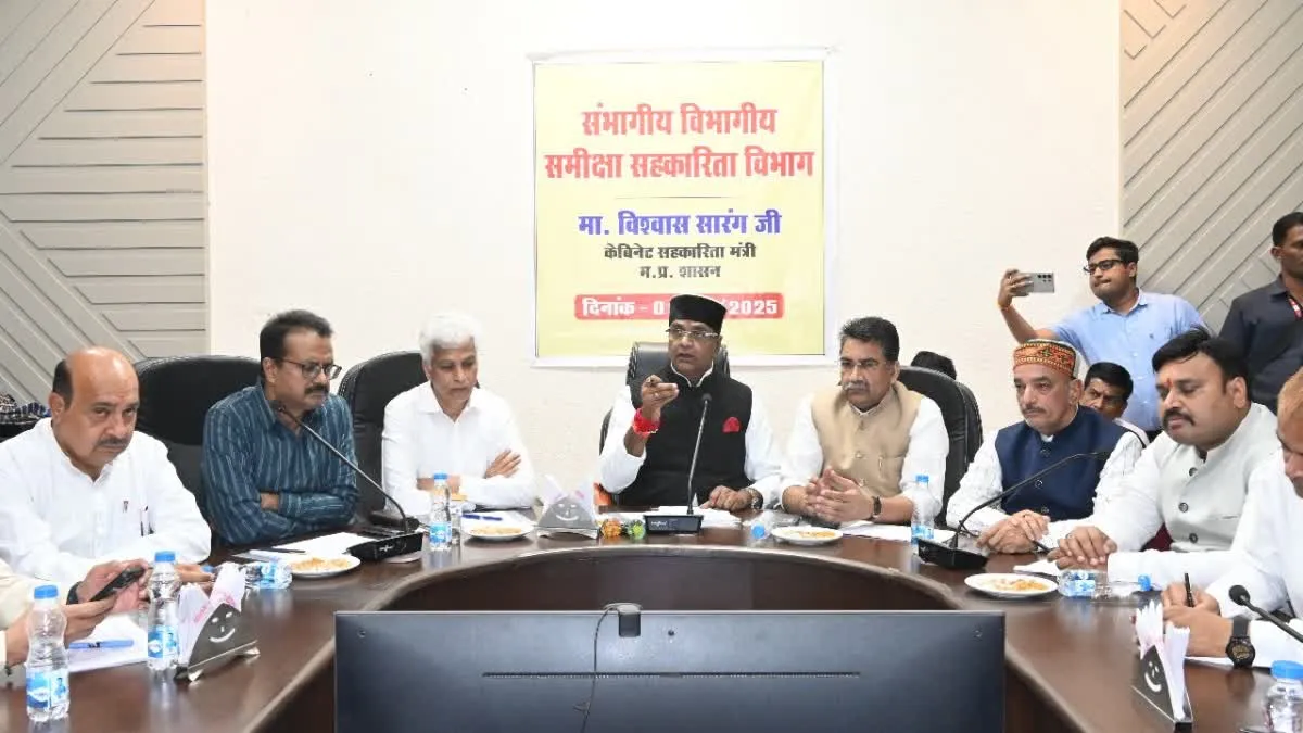 'राहुल गांधी को कुंभ स्नान के लिए इटली से आदेश नहीं मिला', कांग्रेस पर हमलावर बीजेपी मंत्री