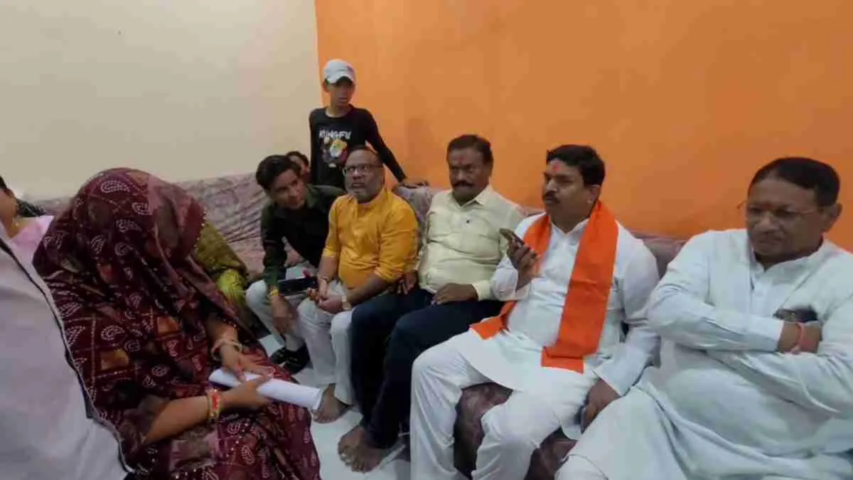 ‘ये मेरी आखिरी कॉल… इसके बाद हम फेस टू फेस बात करेंगे’, कलेक्टर की बात सुन आग बबूला हुए सांसद, कहा- आप मुझे मिसगाइड कर रहे, देखें Video