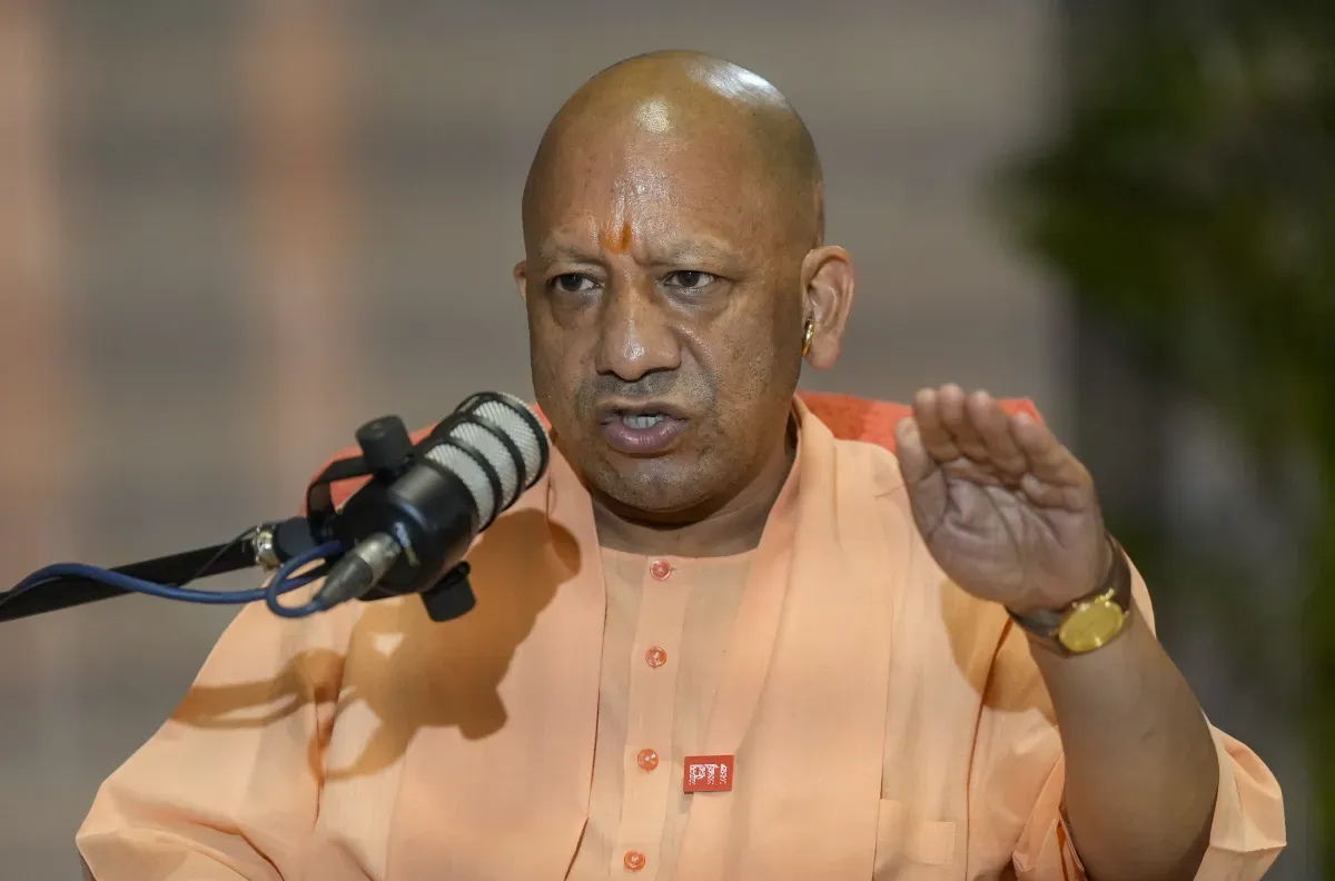 'जगह-जगह वक्फ के नाम पर कब्जे किए गए', सीएम योगी ने लगाया आरोप