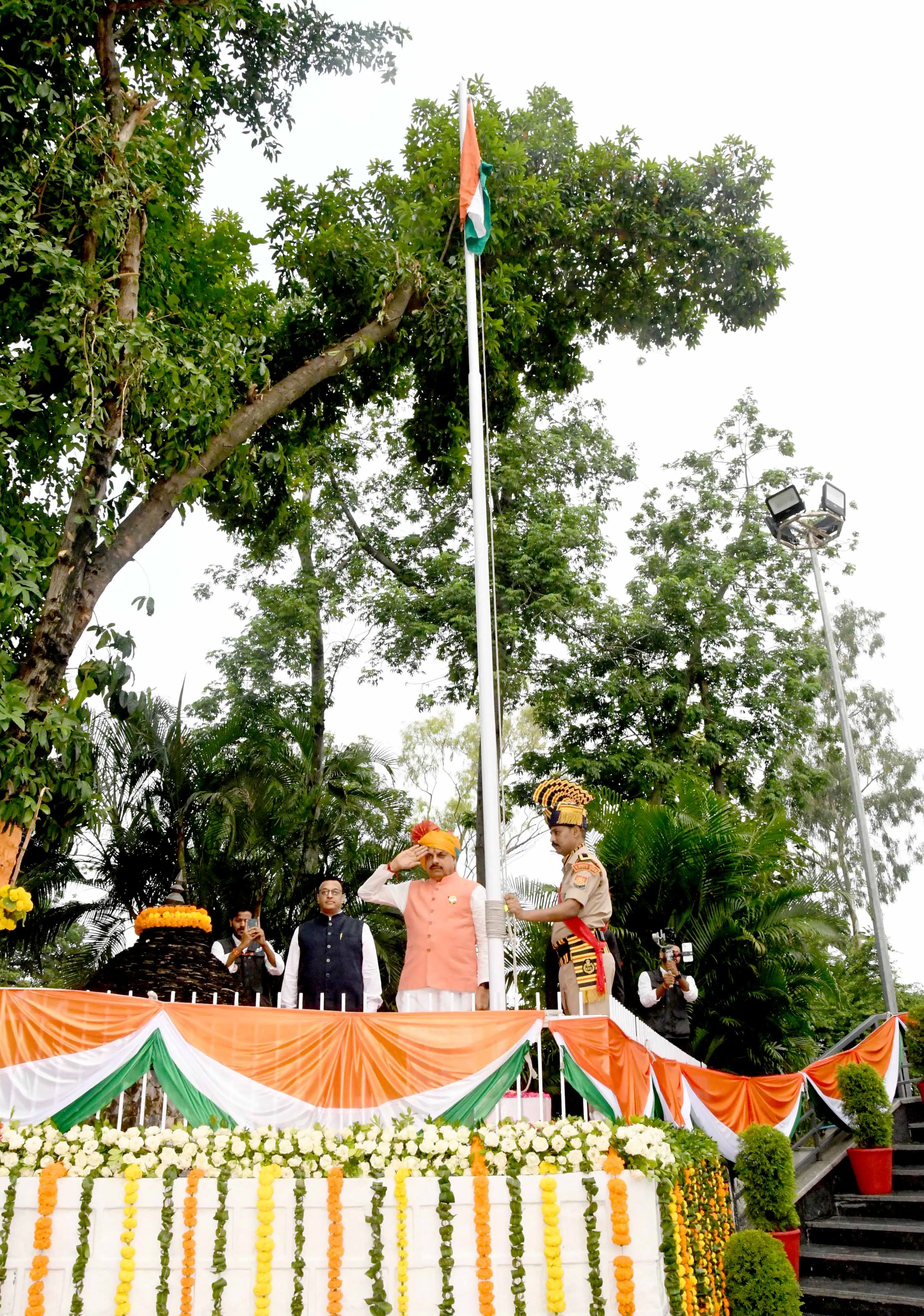 स्वतंत्रता दिवस पर CM डॉ. मोहन यादव का बड़ा ऐलान, सुरक्षा कर्मियों को मिलेगा सम्मान-पत्र और पुरस्कार