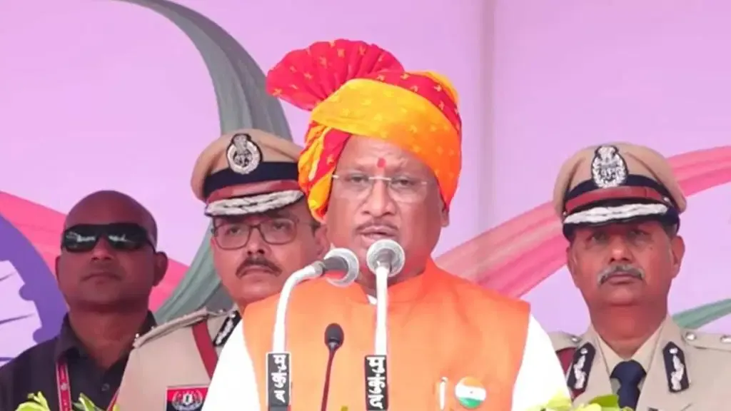 स्वतंत्रता दिवस पर रायपुर में CM विष्णु देव साय ने किया ध्वजारोहण, परेड की सलामी और जवानों को सम्मान