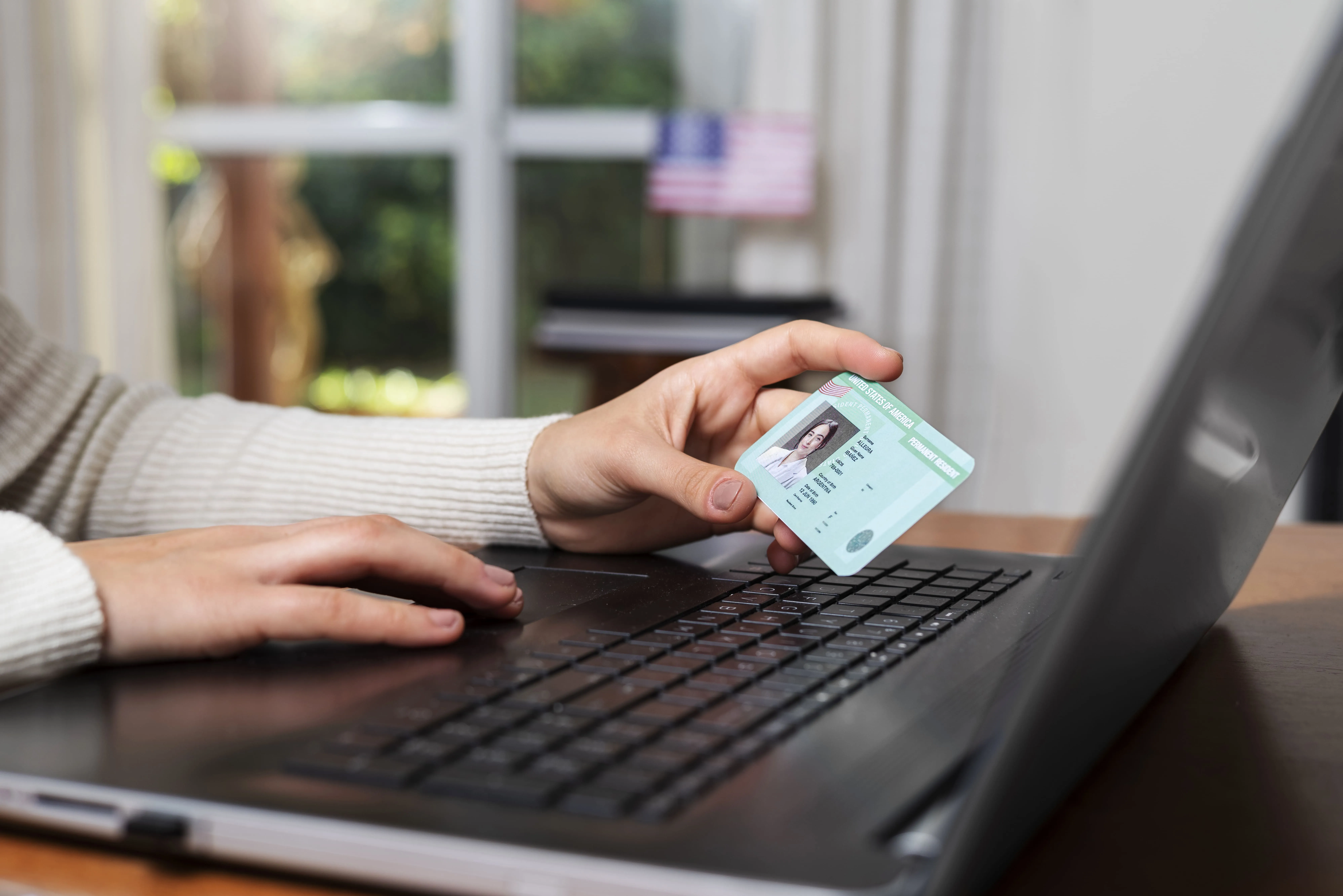 UIDAI जल्द लॉन्च करेगा e-Aadhaar ऐप, नाम, पता और मोबाइल नंबर अपडेट करना होगा आसान
