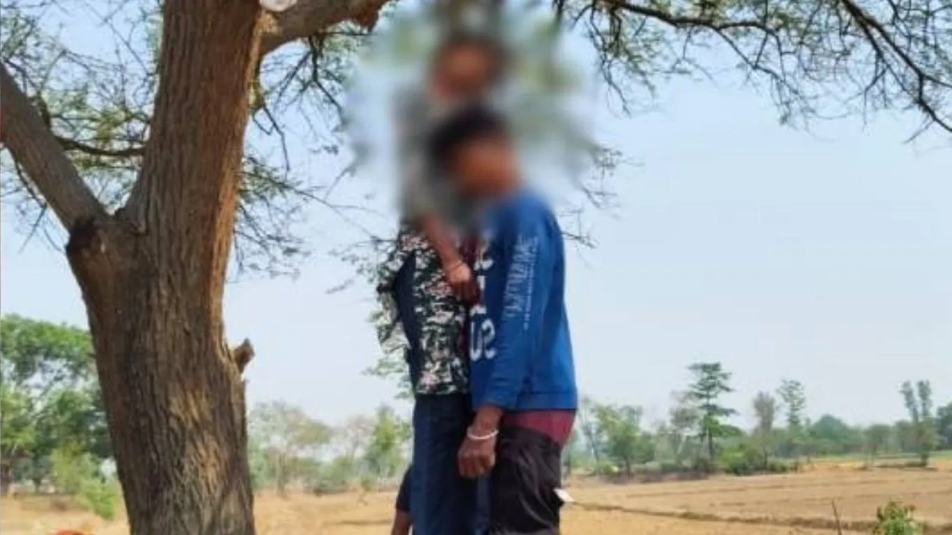 सरगुजा में प्रेमी जोड़े के शव पेड़ पर लटके मिले