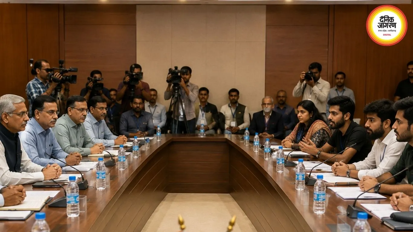 पेपर लीक विवाद पर सरकार और CJP आमने-सामने बैठकर कर रहे बातचीत, कॉन्स्टिट्यूशन क्लब में अहम बैठक