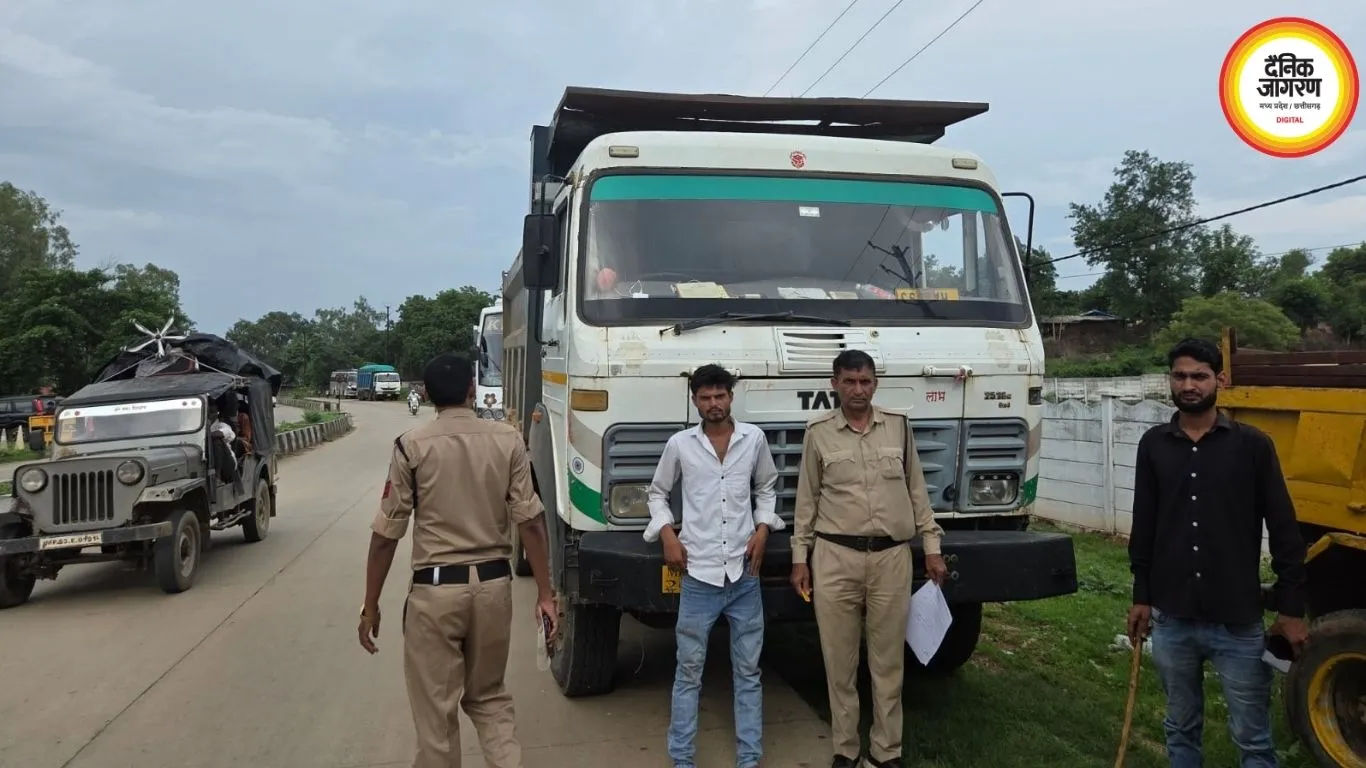 सीधी में अवैध खनन पर प्रशासन का बड़ा एक्शन, संयुक्त अभियान में 7 वाहन जब्त