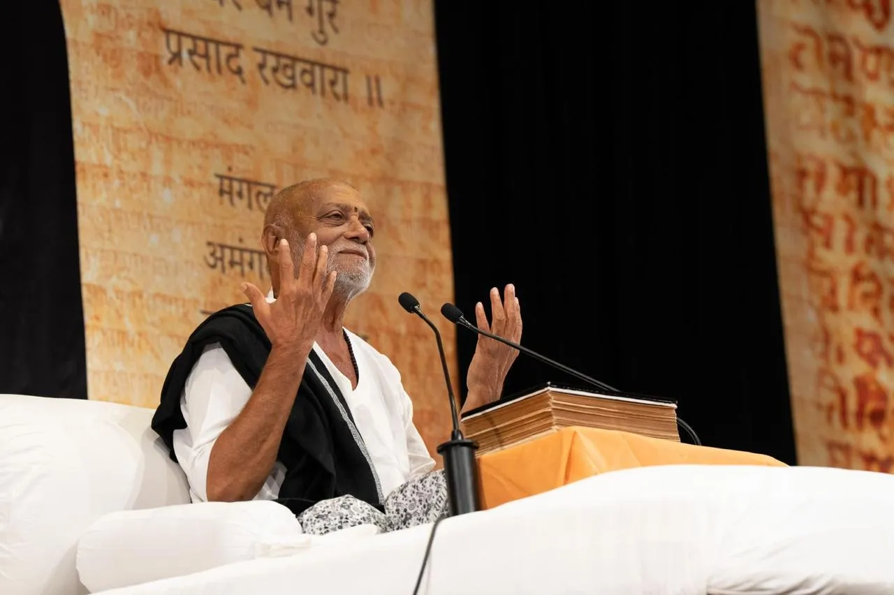 हार्वर्ड में गूंजी रामचरितमानस की चौपाइयां, मोरारी बापू ने शुरू की नौ दिवसीय राम कथा