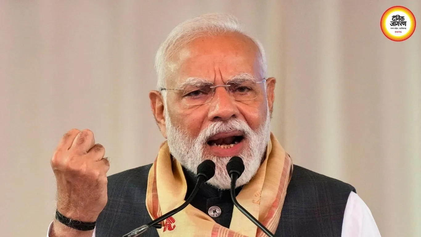 PM मोदी ने सचिवों से कहा- युवाओं की राय से बनें बेहतर नीतियां