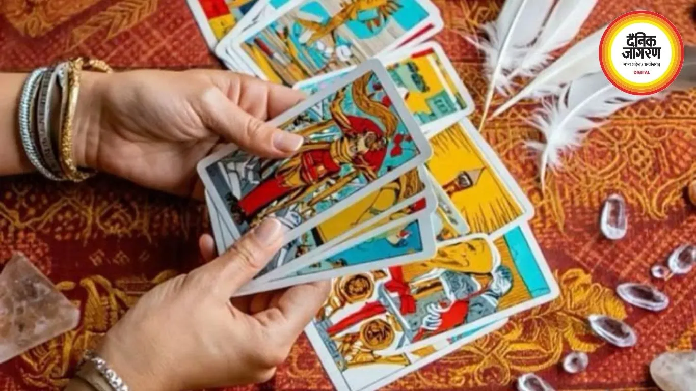 टैरो राशिफल 10 अगस्त 2026: सिंह-मकर के लिए खुलेंगे तरक्की के रास्ते, जानें मेष से मीन तक किस राशि को मिलेगा कौन सा संकेत