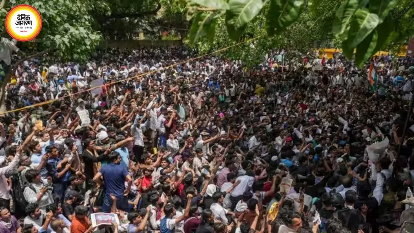 जंतर-मंतर मारपीट मामले में CJP का थाने तक मार्च, निउशु आजाद के पिता के लिए कार्रवाई की मांग