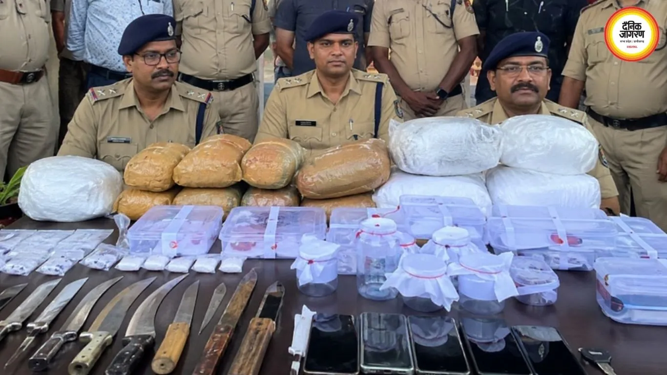 रायपुर में ‘ऑपरेशन विश्वास’ का बड़ा एक्शन, 82 स्थायी वारंटी गिरफ्तार; गांजा-हेरोइन और हथियार जब्त