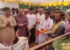 उप मुख्यमंत्री राजेंद्र शुक्ल ने लक्ष्मण बाग गौशाला में की गोवर्धन पूजा और गौ-सेवा