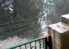 VIDEO : नैनीताल में अचानक बदला मौसम, तेज आंधी और ओलावृष्टि से जनजीवन प्रभावित