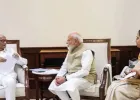 संसद में PM मोदी से मिले शरद पवार, सुप्रिया सुले भी रहीं साथ
