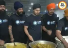 बाढ़ के बीच इंसानियत की मिसाल, असम पहुंचे रणदीप हुड्डा; पीड़ितों संग किया लंगर, बॉलीवुड भी बना सहारा