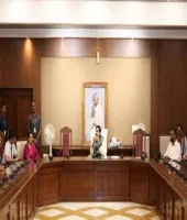 विधानसभा पहुंचे मेधावी छात्रों से मिले CM मोहन यादव, लोकतंत्र और राष्ट्र निर्माण पर किया संवाद