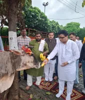 गौमाता की सेवा से बड़ा कोई पुण्य नहीं - कुलदीप माइती, लखनऊ कान्हा उपवन में किया गौ पूजन