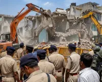 निशातपुरा में 11 मकानों पर चला बुलडोजर, हाईकोर्ट के आदेश पर कार्रवाई
