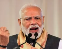 PM मोदी ने सचिवों से कहा- युवाओं की राय से बनें बेहतर नीतियां
