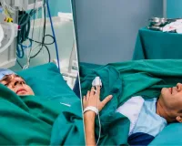 सर्जरी के बीच सोनू निगम ने गाया रफी का गाना, VIDEO वायरल
